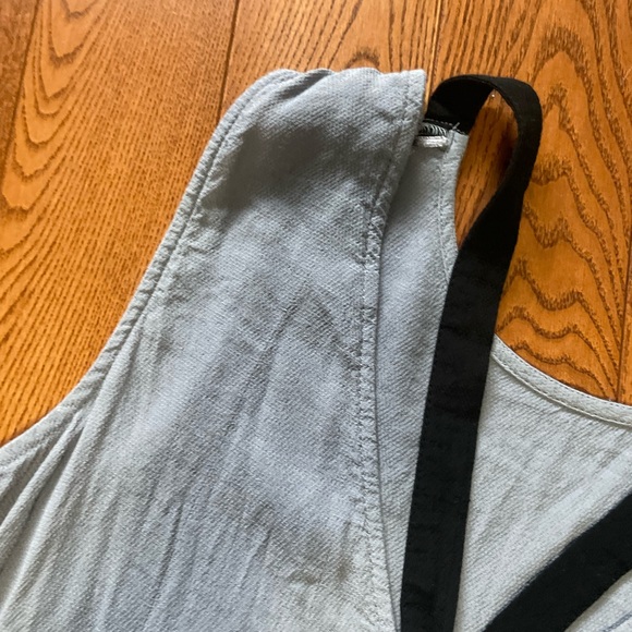 Two toned tank - Picture 2 of 3